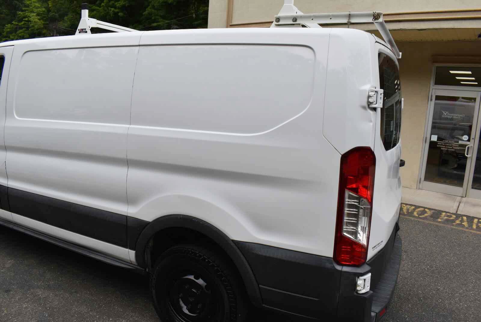 Used 2017 Ford Transit 250 130 Low Roof w/ Exterior Upgrade Package RWD image 49