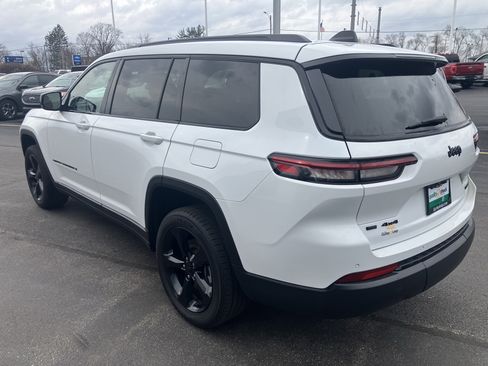 Used 2023 Jeep Grand Cherokee L Limited w/ Black Appearance Package image 5