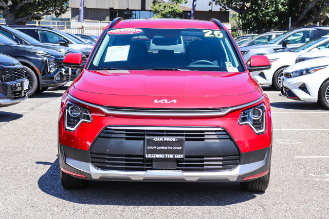 Certified 2025 Kia Niro EX FWD image 3