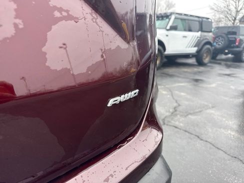 Used 2023 Ford Edge Titanium w/ Class II Trailer Tow Package image 13