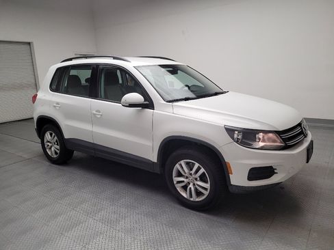 Used 2016 Volkswagen Tiguan S image 11