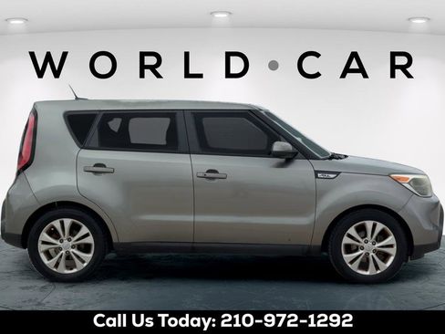 Used 2015 Kia Soul + w/ Primo Package FWD image 2