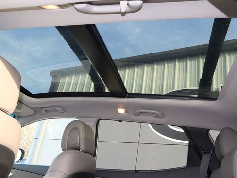 Used 2018 Hyundai Santa Fe Sport w/ 2.0T Ultimate Tech Package 05 image 9