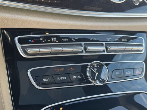 Used 2017 Mercedes-Benz E 300 4MATIC image 22