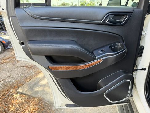 Used 2015 Chevrolet Tahoe LTZ RWD image 23
