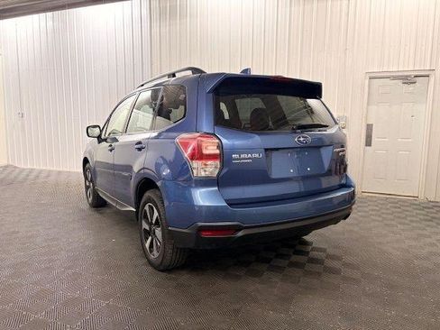 Used 2017 Subaru Forester 2.5i Premium image 3