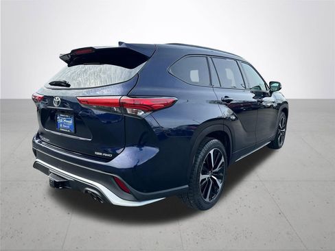 Used 2022 Toyota Highlander XSE AWD/4WD image 7