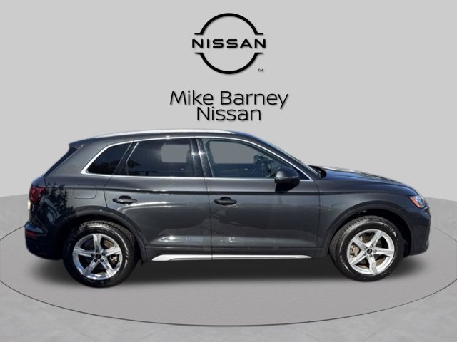 Used 2021 Audi Q5 2.0T Premium w/ Convenience Package AWD/4WD image 2