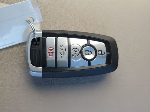 Used 2021 Ford Explorer XLT w/ Equipment Group 202A image 34