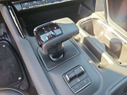 Used 2025 GMC Sierra 1500 AT4 image 16