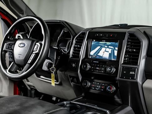 Used 2019 Ford F250 XLT w/ XLT Premium Package AWD/4WD image 22