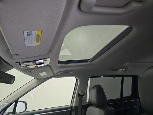Certified 2025 Hyundai Santa Fe Limited AWD/4WD image 23