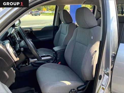 Certified 2019 Toyota Tacoma SR5 image 8