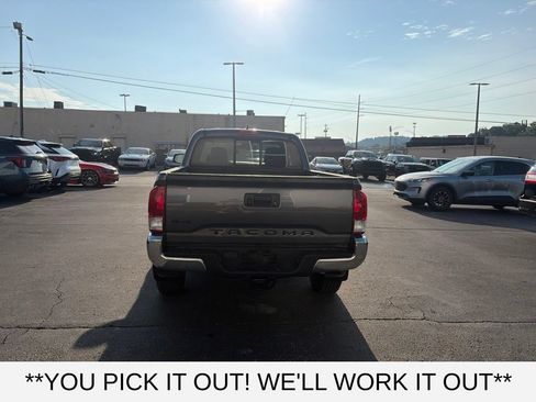 Used 2019 Toyota Tacoma SR AWD/4WD image 5