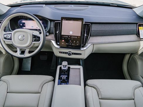 New 2026 Volvo XC90 T8 Ultra w/ Protection Package Premier AWD/4WD image 12