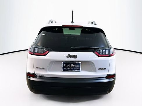 Used 2019 Jeep Cherokee Latitude w/ Popular Appearance Group AWD/4WD image 25