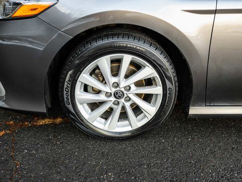 Certified 2021 Toyota Camry LE image 13