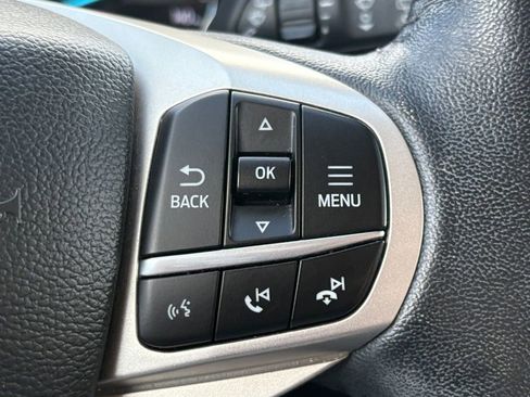 Used 2022 Ford Explorer XLT w/ Equipment Group 202A image 12