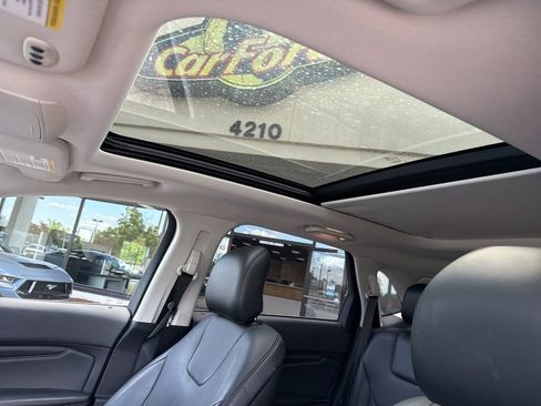 Used 2017 Ford Edge Titanium w/ Equipment Group 301A AWD/4WD image 15