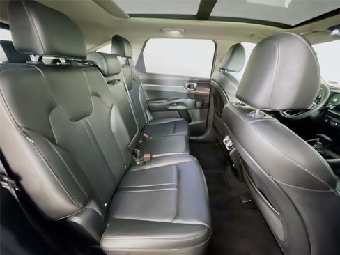 Used 2024 Kia Sorento S w/ Panoramic Sunroof Package AWD/4WD image 31