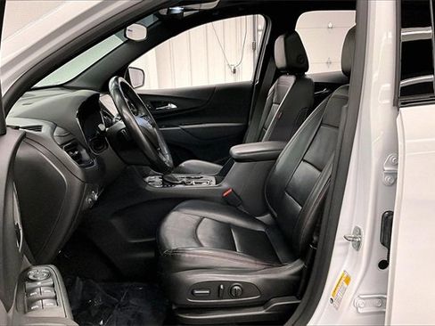 Used 2022 Chevrolet Equinox RS w/ RS Leather Package image 21