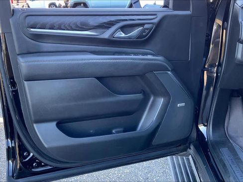 Used 2023 GMC Yukon XL Denali AWD/4WD image 21