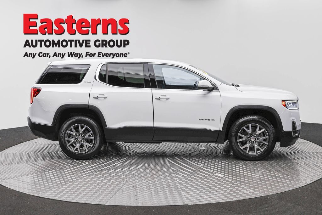 Used 2023 GMC Acadia SLE FWD image 4