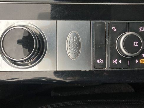 Used 2018 Land Rover Range Rover HSE image 25