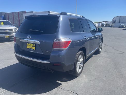 Used 2013 Toyota Highlander Limited AWD/4WD image 8