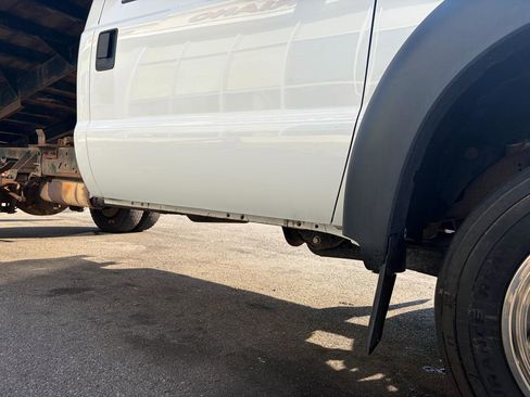 Used 2015 Ford F550 4x4 Regular Cab Super Duty image 14