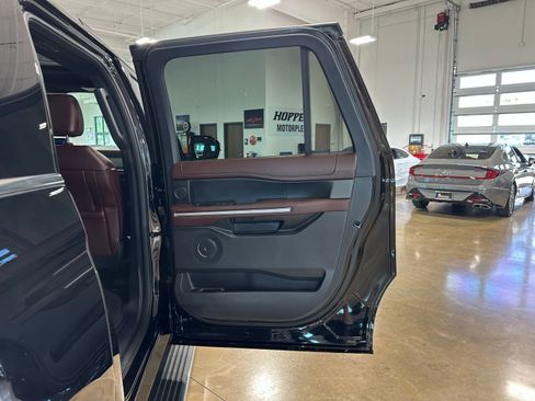 Used 2024 Ford Expedition Max Limited RWD image 34