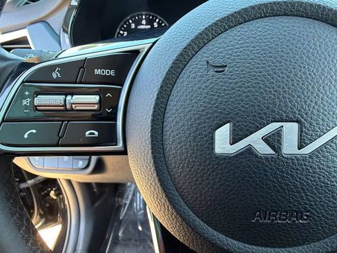 Used 2022 Kia Seltos S image 19