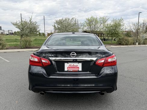 Used 2016 Nissan Altima 2.5 SV w/ Convenience Package image 4