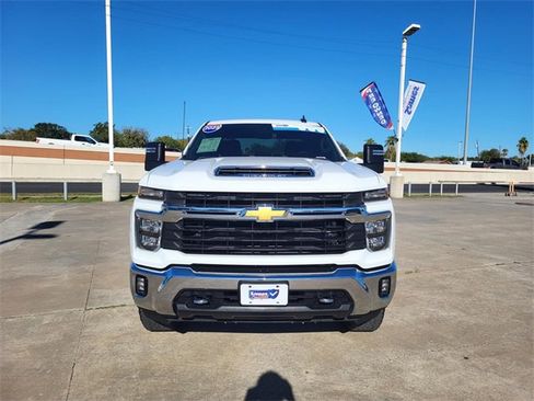 Used 2025 Chevrolet Silverado 2500 LT image 22