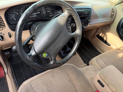 Used 1999 Ford Ranger XLT image 10
