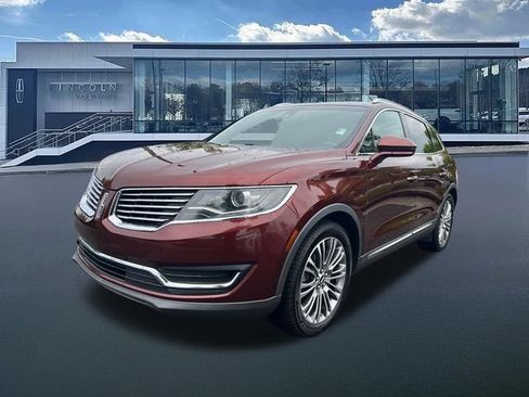 Used 2016 Lincoln MKX Reserve w/ Climate Package FWD image 3