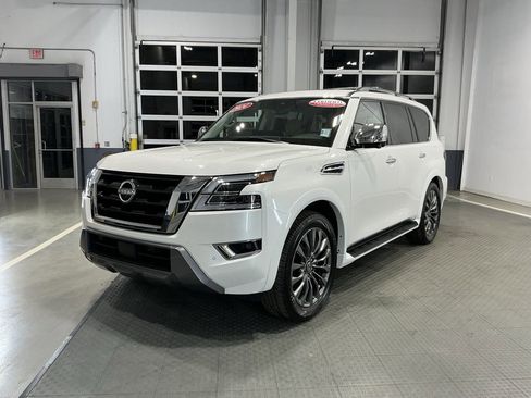 Used 2024 Nissan Armada Platinum w/ Captain's Chairs Package image 2