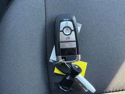 New 2026 Ford Transit 250 148 Medium Roof image 19