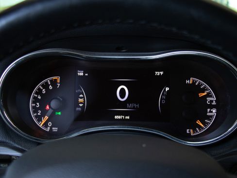 Used 2021 Jeep Grand Cherokee Limited w/ Luxury Group II image 14