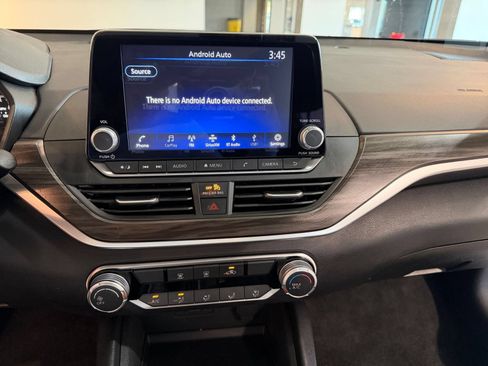 Used 2026 Nissan Altima 2.5 SV FWD image 17