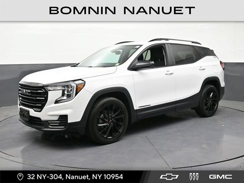Used 2023 GMC Terrain SLE w/ Elevation Edition AWD/4WD image 1