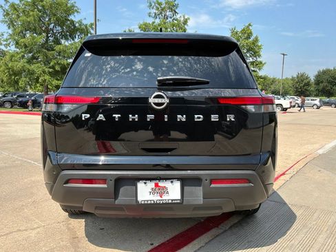 Used 2025 Nissan Pathfinder SV FWD image 7