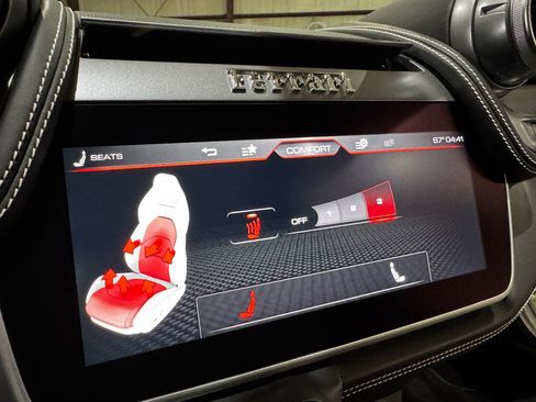 Used 2019 Ferrari GTC4Lusso T image 34