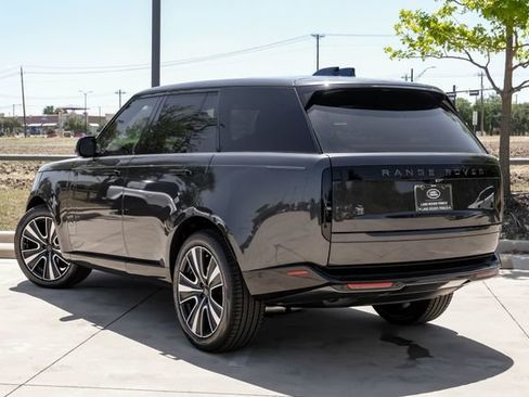 New 2026 Land Rover Range Rover SE AWD/4WD image 13