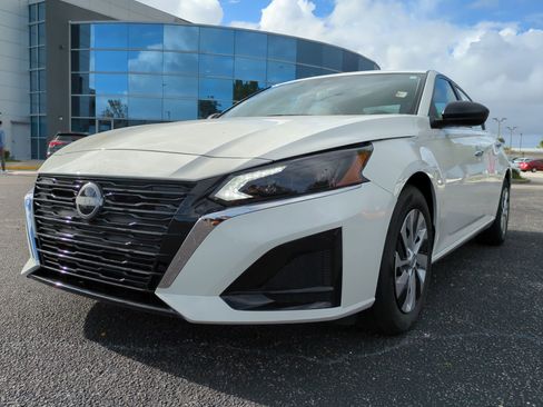 New 2025 Nissan Altima 2.5 S image 8