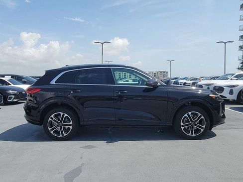 Certified 2025 Audi Q5 Premium Plus w/ Premium Plus AWD/4WD image 7