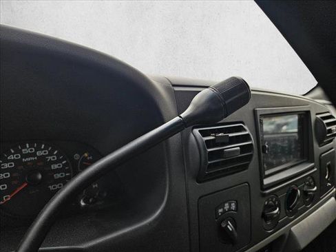 Used 2006 Ford F350 XL image 10