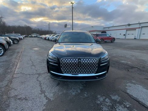 Used 2025 Lincoln Corsair FWD w/ Equipment Group 101A image 3