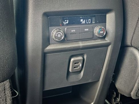 Used 2023 Chevrolet Traverse LT AWD/4WD image 31