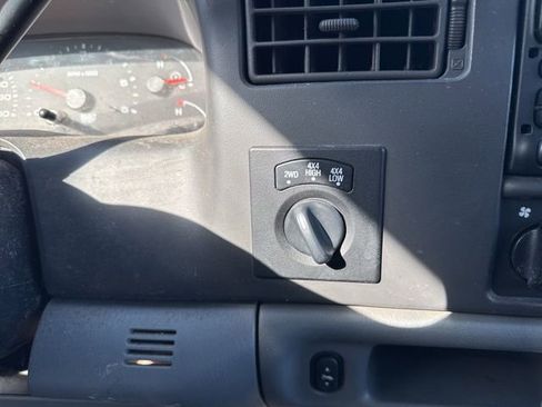 Used 2003 Ford F350 XLT image 18